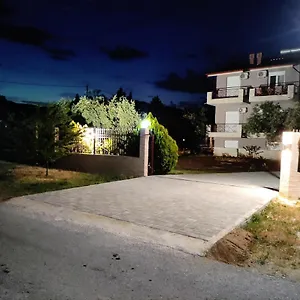 Sanni Salonikiou Ξενοδοχείο με διαμερίσματα