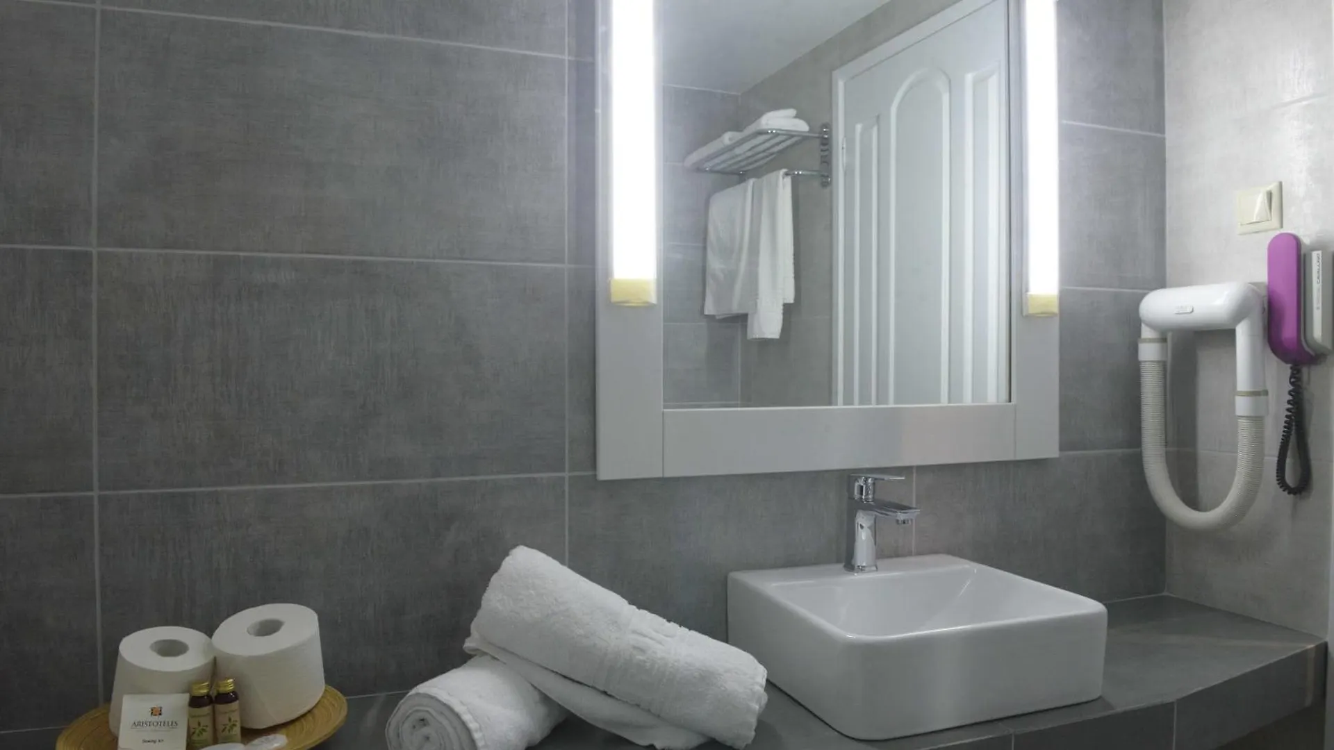 Aristoteles Holiday Hotel And Spa Ouranoupoli 4*,